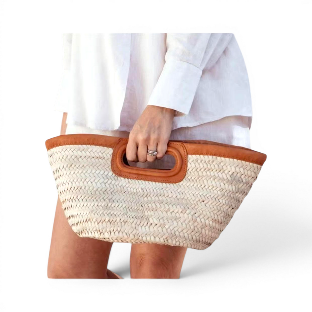 Clutch woven bag